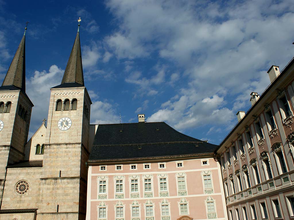 Schlossplatz Berchtesgaden - Alpen Hotel Seimler Berchtesgaden